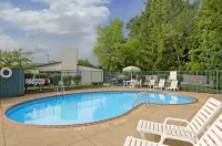 Mentor Home Inn and Suites Hotels in Willoughby
