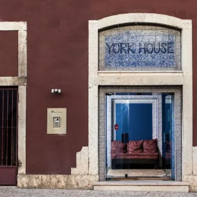 York House Lisboa Hotel Hotels near Lapa
