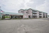 Syracuse Inn and Suites