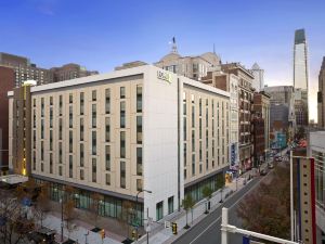 Home2 Suites by Hilton Philadelphia Convention Center