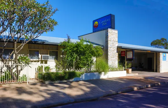 奧古斯塔西區舒適酒店及套房