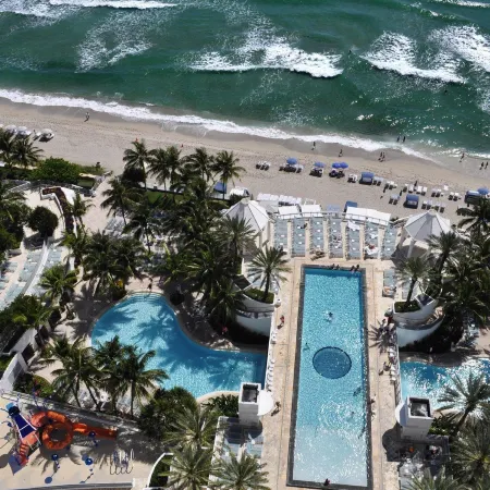 Signia by Hilton Diplomat Beach Resort
