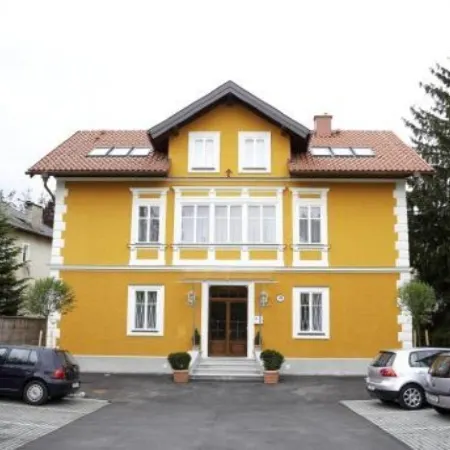 Villa Ceconi by Das Grüne Hotel Zur Post - 100% Bio Отели рядом с достопримечательностью «Максглан»