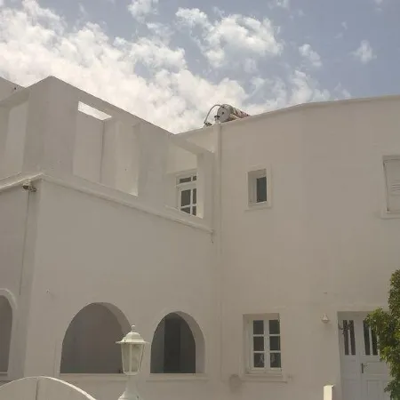 Alma Thera Boutique Rooms Отели рядом с достопримечательностью «Пляж Перисса»