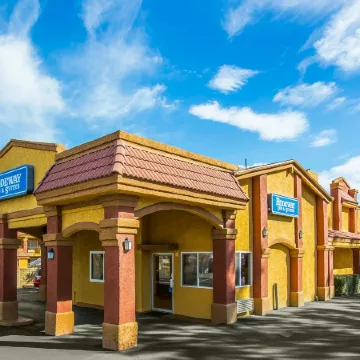 Rodeway Inn & Suites Corona