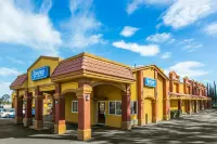 Rodeway Inn & Suites Corona