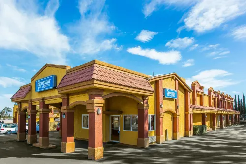 Rodeway Inn & Suites Corona
