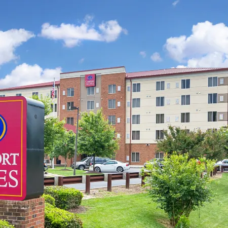 Comfort Suites at Virginia Center Commons