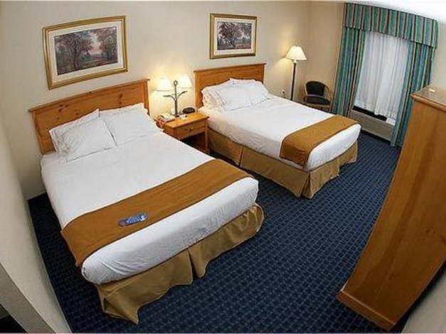 Holiday Inn Express Breezewood, an Ihg Hotel