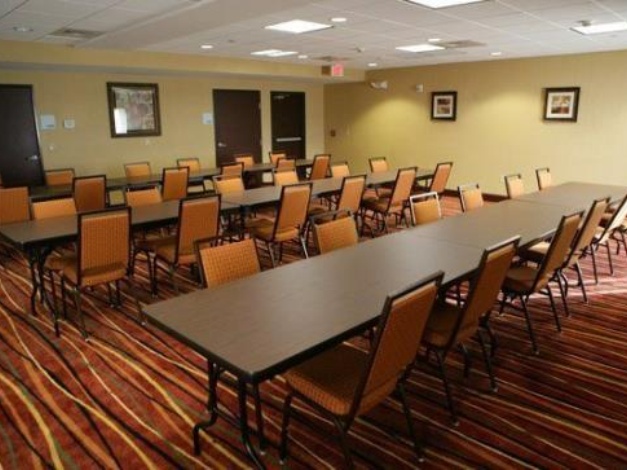 Holiday Inn Express Hotel & Suites Salina, an Ihg Hotel