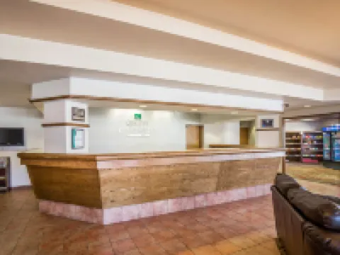 スタジオ 6 スイーツ ビュート, MT – I-90 / I-15 ビュートのホテル