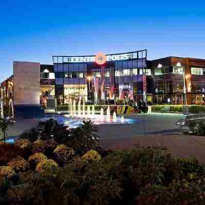 Hilton Montreal/Laval Hotel Exterior