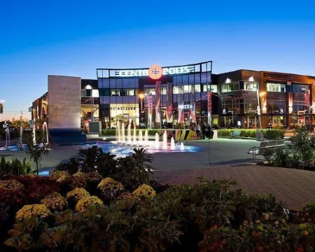 Hilton Montreal/Laval Hoteles en Laval