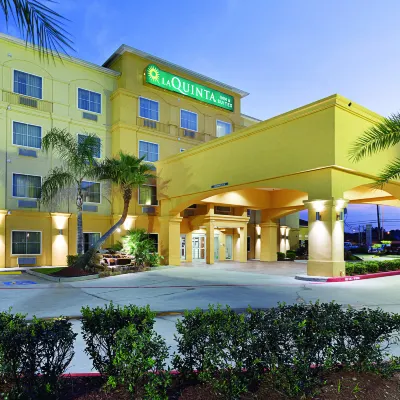 La Quinta Inn & Suites by Wyndham Houston Channelview Hotels near Inspire Church