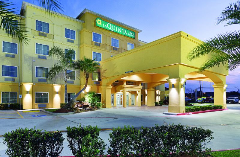 La Quinta Inn & Suites by Wyndham Houston Channelview