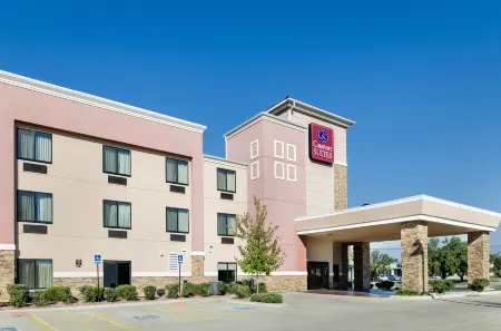 Comfort Suites Topeka Northwest