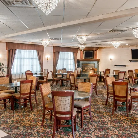 Comfort Inn & Suites Allen Park - Dearborn