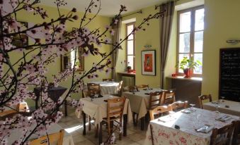 Hotel de France - Housity