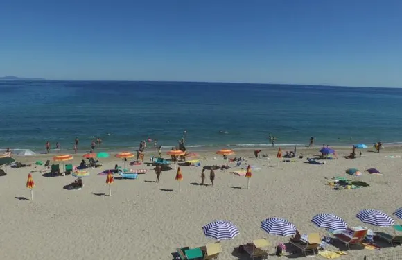 高爾夫阿心那拉營地旅館