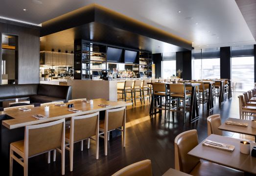 델타 호텔 바이 메리어트 토론토 수영장