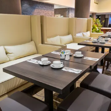 Holiday Inn MONTREAL CENTREVILLE DOWNTOWN by IHG Отели рядом с достопримечательностью «Базилика Св. Патрика»