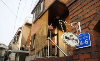 Whitetail Guesthouse - Hostel