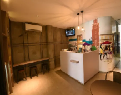 Mira Inn Rungkut Hotels in Rungkut