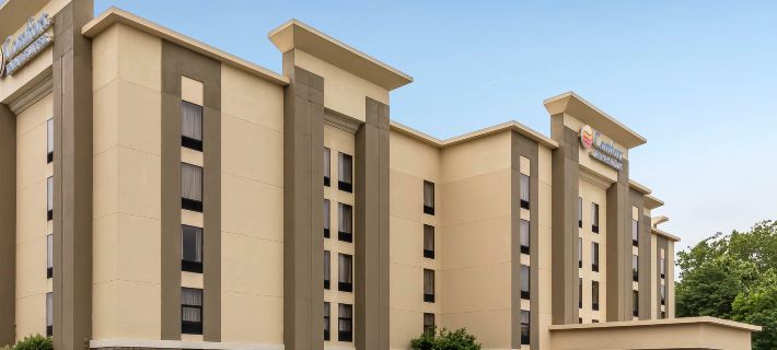 Comfort Inn & Suites Airport Hotels in Pulaski County