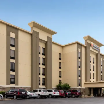 Comfort Inn & Suites Airport