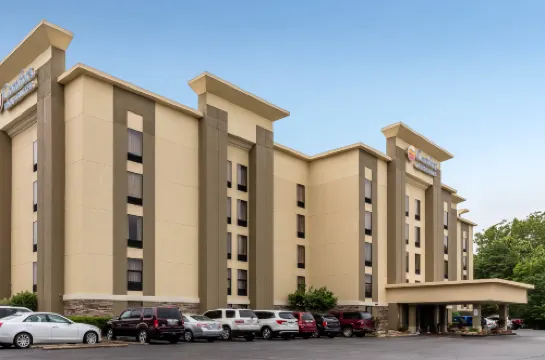 Comfort Inn & Suites Airport