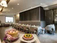 Hotel Gamma Hotels near Allianz Tower