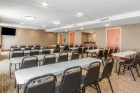 Comfort Inn & Suites Macon West Hotels in Macon