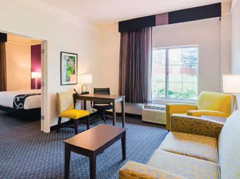 La Quinta Inn & Suites by Wyndham Denver Airport Dia