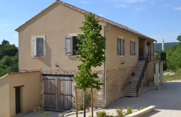 馬斯聖赫倫那酒店