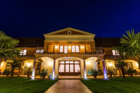 Vinum Hotel