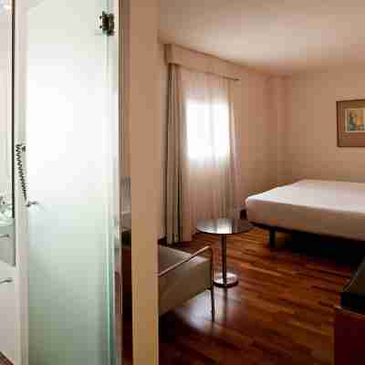 AC Hotel la Linea Rooms