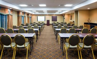 Holiday Inn Express & Suites Somerset Central