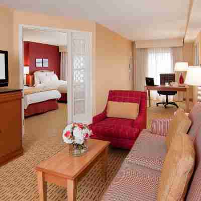 Anaheim Marriott Suites Rooms