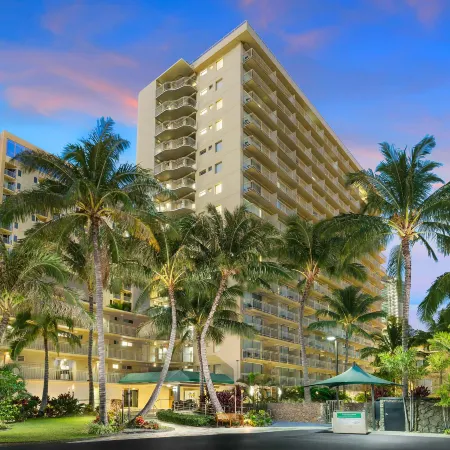 Courtyard Waikiki Beach