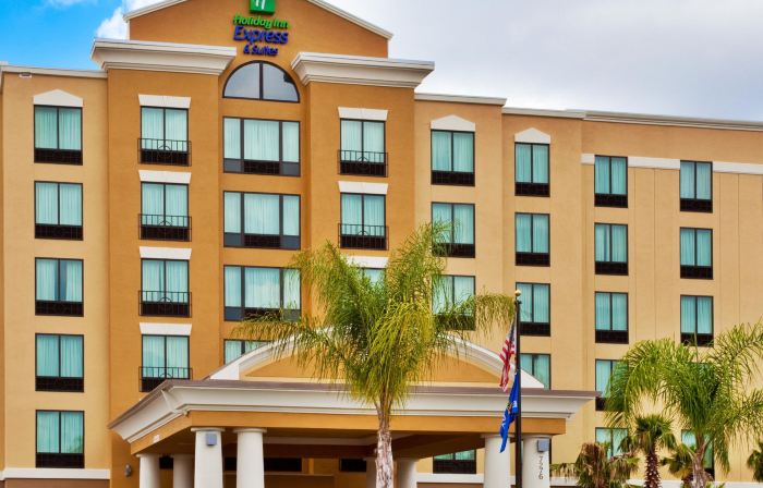 Holiday Inn Express & Suites ORLANDO - INTERNATIONAL DRIVE by IHG