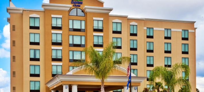 Holiday Inn Express & Suites ORLANDO - INTERNATIONAL DRIVE by IHG Hotels in Orange County
