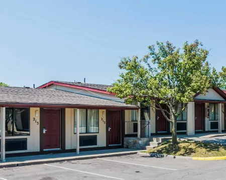 Rodeway Inn Auburn Hills - Detroit