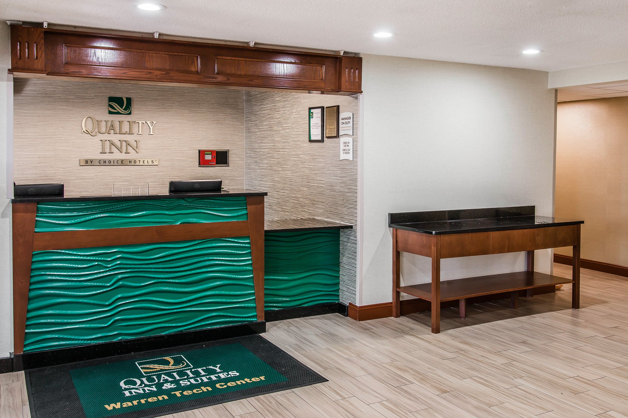 Quality Inn & Suites Warren - Detroit