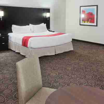 Holiday Inn & Suites Red Deer South Rooms