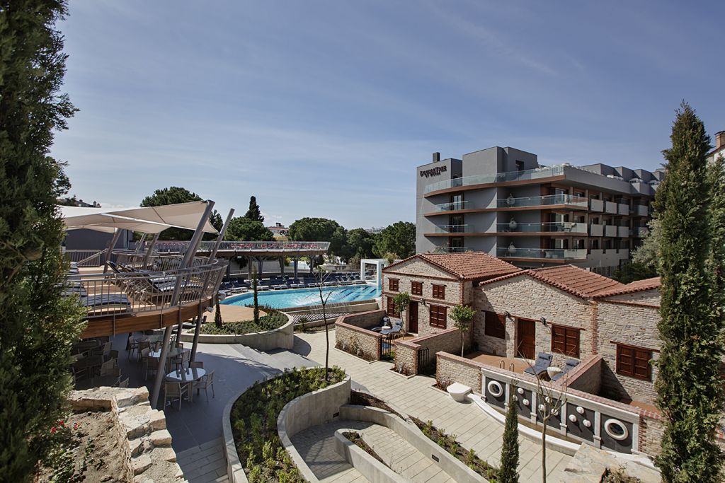 DoubleTree by Hilton Kusadasi