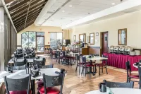 Wyndham Garden Greensboro - breakfast