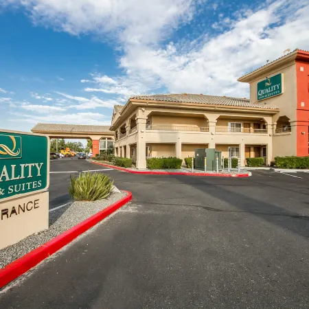 Quality Inn & Suites Lathrop