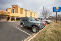 Comfort Inn North of Asheville - parking
