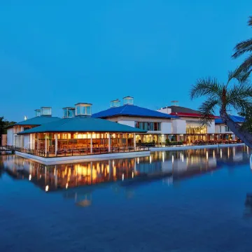 PortAventura Hotel Caribe - Includes unlimited access PortAventura Park & 1 access Ferrari Land