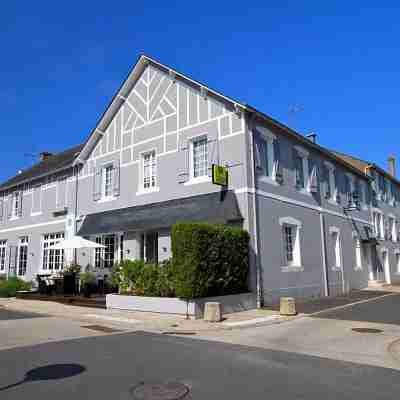 Logis Hôtel le Relais Marine Hotel Exterior